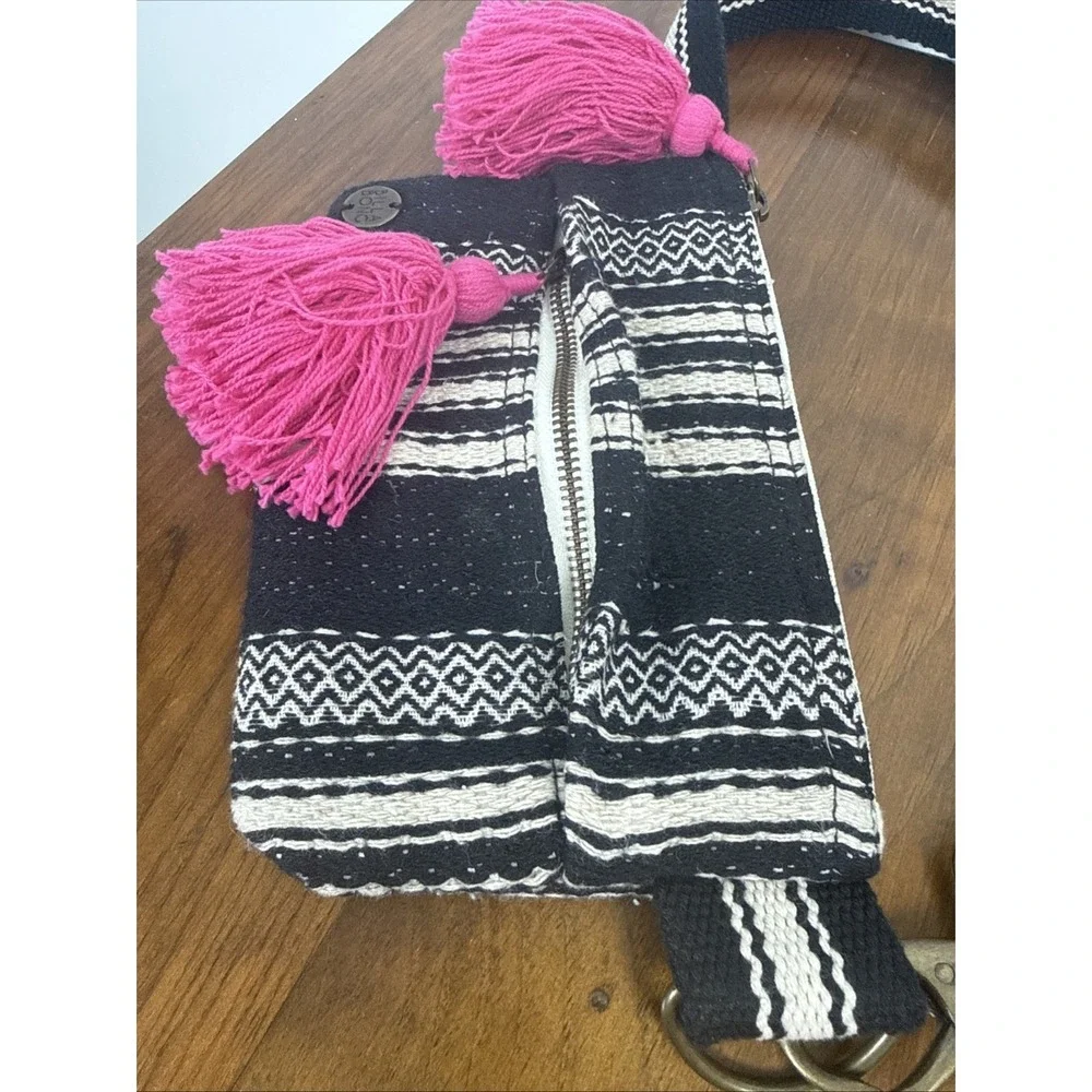 Billabong Fiesta Fanny Pack Purse Black White Geometric Woven Pink Tassels Boho